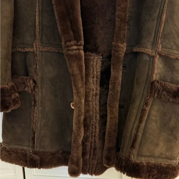 Brown Suede and Shearling Coat - Picture 4 of 13
